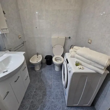 Casa Digione Con Posto Auto * Генуя